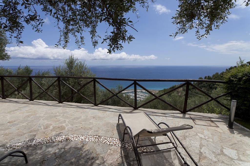 Villa Degli Ulivi B&B Finale Ligure Kültér fotó