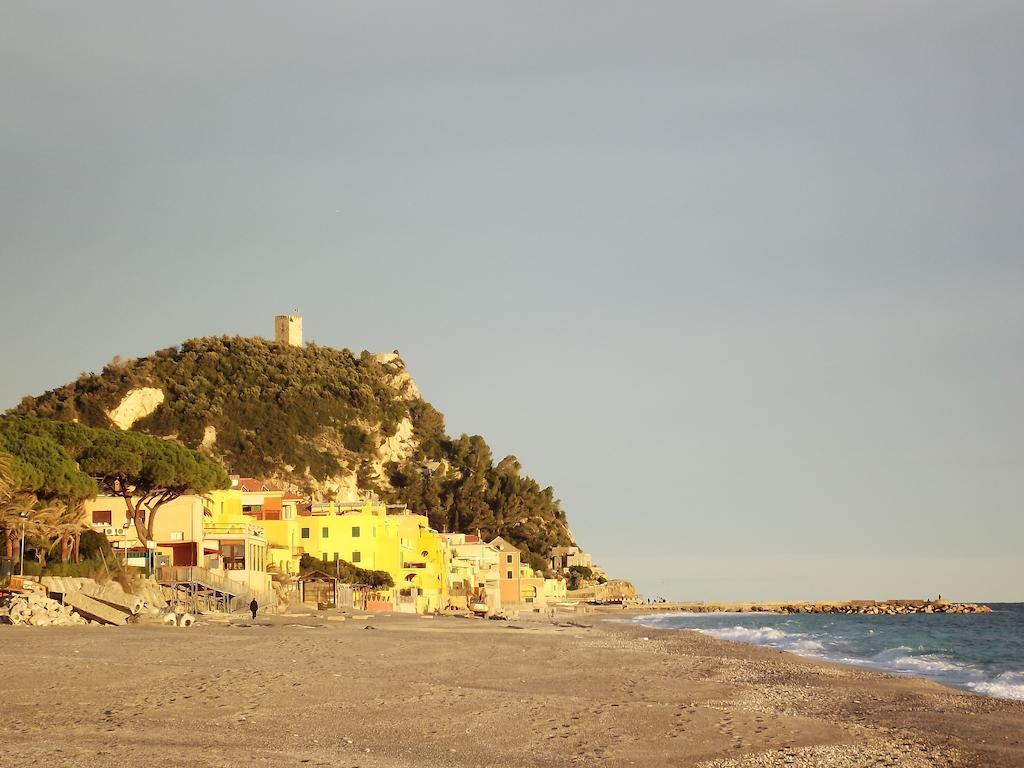 Villa Degli Ulivi B&B Finale Ligure Kültér fotó