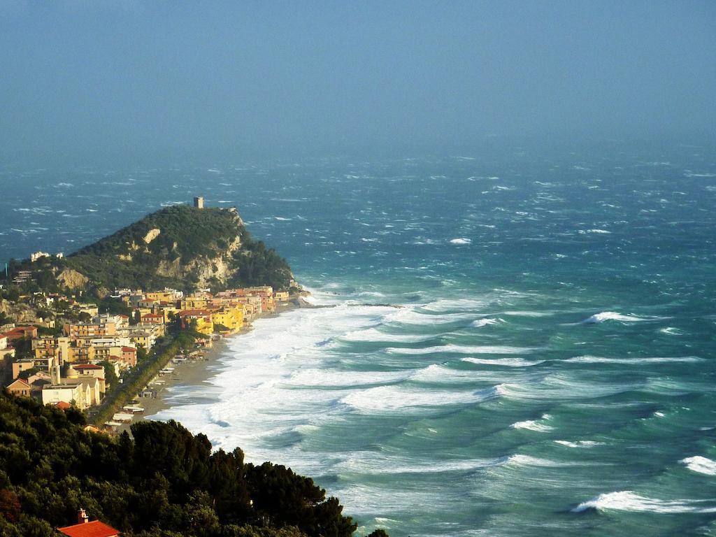 Villa Degli Ulivi B&B Finale Ligure Kültér fotó