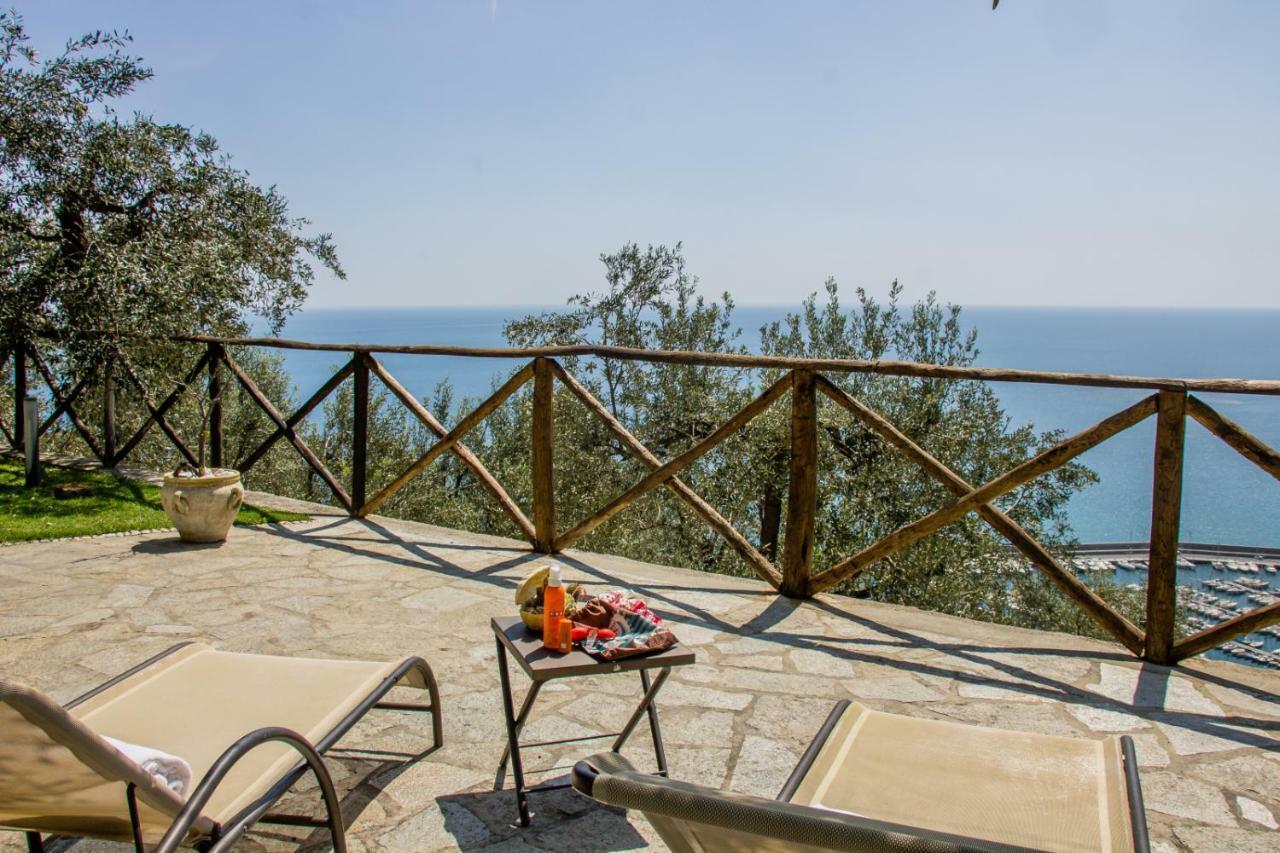 Villa Degli Ulivi B&B Finale Ligure Kültér fotó
